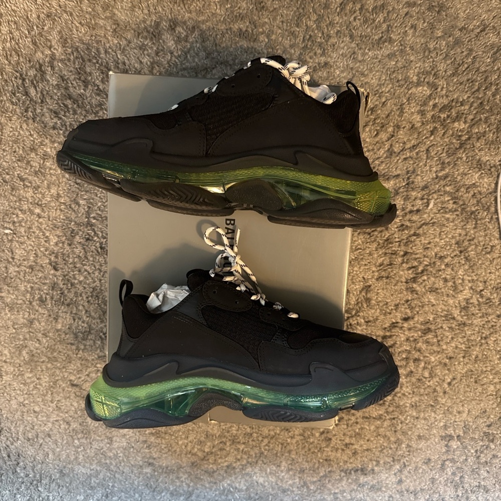 Balenciaga Triple S Clear Sole - Picture 5 of 8